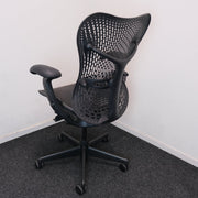 Herman Miller Mirra - Type 1 - Bureaustoel - Antraciet - R&M Kantoor- en Designmeubilair