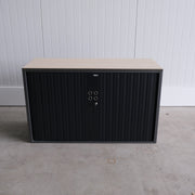 Gispen roldeurkast - 120x45x74cm (BxDxH) - Grijs/Ahorn - 1 legbord - 1 Hangmaplade - 1 sleutel - RD83