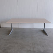 Ahrend 500 knop instelbaar bureau - 180x90cm - H63-86cm - Licht eiken blad -  BR64