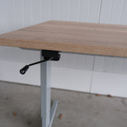 Slingerbureau zit-zit 180x80 cm - Grijs frame - Nieuw midden eiken blad - H63-84 cm BR70