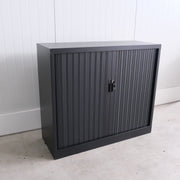Roldeurkast - Zwart - 120x45x105cm (BxDxH) - Sleutels aanwezig - RD115
