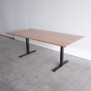 Restpartij - Vergadertafel - 200x100cm - Havanna blad - Zwart onderstel - Inbus instelbaar