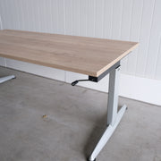 Zettoe Slinger zit-zit bureau - 160x80cm - H62-82cm - Grijs onderstel - Nieuw Midden Eiken blad - BR82