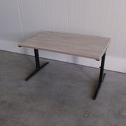 Ahrend Knop instelbaar bureau T-poot - 120x80cm - H63-78cm - Zwart onderstel - Eiken blad - BR89