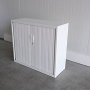 Roldeurkast - Crème - 120x45x105cm (BxDxH) - Sleutels aanwezig - RD136