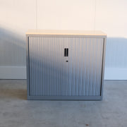 Roldeurkast -Grijs - 120x47x107cm (BxDxH) - Geen sleutel aanwezig - RD141