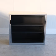 Roldeurkast -Grijs - 120x47x107cm (BxDxH) - Geen sleutel aanwezig - RD141