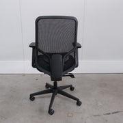 Bureaustoel - Zwart - Netweave rug - Zwart onderstel restpartij NIEUW