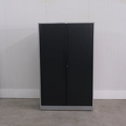Ahrend roldeurkast  - 120x45x195 cm (BXDXH) - Grijze ombouw - Zwarte deuren -  Sleutel aanwezig - RD159