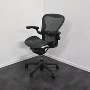Herman Miller Aeron type B Design bureaustoel - Graphite