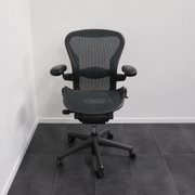 Herman Miller Aeron type B Design bureaustoel - Graphite