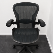 Herman Miller Aeron type B Design bureaustoel - Graphite