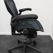 Herman Miller Aeron Type B - Bureaustoel - Graphite