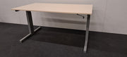 Slinger zit-zit bureau - 140x80cm - H63-86cm - Ahorn blad - Grijs onderstel - BR108