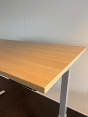 Zit-sta slinger verstelbaar bureau - 160x80cm - H70-118cm - Licht eiken blad - Aluminium onderstel - BR111