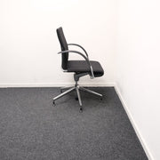 Ahrend 350 - Vergaderstoel - Stof zwart - Kantelbare rug - R&M Kantoor- en Designmeubilair