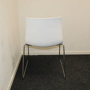 Arper Catifa 46 - Design stoel - Beige/Wit - R&M Kantoor- en Designmeubilair