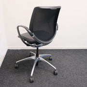Giroflex 313 - Bureaustoel - Zwart Leder - Chroom verrijdbaar onderstel - Vaste armleggers - R&M Kantoor- en Designmeubilair
