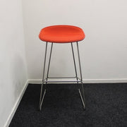 Hay About a Stool - Design Kruk - Rood - R&M Kantoor- en Designmeubilair