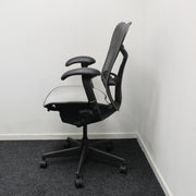 Herman Miller Mirra type 1 Bureaustoel - Zwart/Wit