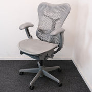 Herman Miller Mirra type 1 - Bureaustoel - Licht Grijs - R&M Kantoor- en Designmeubilair