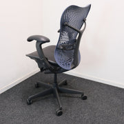 Herman Miller Mirra type 1 - Bureaustoel - Zwart/blauw - Grijs Frame - R&M Kantoor- en Designmeubilair