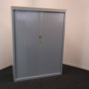 Roldeurkast - Grijs/Ahorn - 120x45x162cm (BXDXH) - Geen sleutel - RD27 - R&M Kantoor - en Designmeubilair