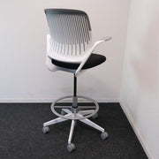 Steelcase Cobi Chair - Baliestoel - Zwart/Wit - ZGAN - R&M Kantoor- en Designmeubilair