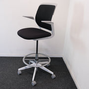 Steelcase Cobi Chair - Baliestoel - Zwart/Wit - ZGAN - R&M Kantoor- en Designmeubilair