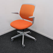 Steelcase Cobi Chair - Vergaderstoel - Oranje - R&M Kantoor - en Designmeubilair