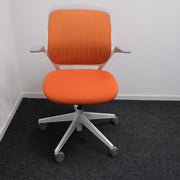 Steelcase Cobi Chair - Vergaderstoel - Oranje - R&M Kantoor - en Designmeubilair