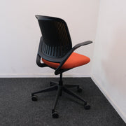 Steelcase Cobi Chair - Vergaderstoel - Oranje/Geel - ZGAN - R&M Kantoor- en Designmeubilair