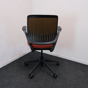 Steelcase Cobi Chair - Vergaderstoel - Oranje/Geel - ZGAN - R&M Kantoor- en Designmeubilair