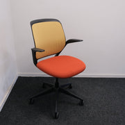 Steelcase Cobi Chair - Vergaderstoel - Oranje/Geel - ZGAN - R&M Kantoor- en Designmeubilair