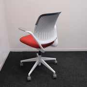 Steelcase Cobi Chair - Vergaderstoel - Rood/Wit - ZGAN - R&M Kantoor- en Designmeubilair