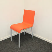Vitra .03 - Design stoel - Stapelbaar - Rood - R&M Kantoor- en Designmeubilair