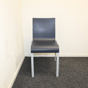 Vitra .03 - Design stoel - Stapelbaar - Rood - R&M Kantoor- en Designmeubilair