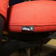 Vitra ID Trim - Bureaustoel - Koraalrood/Chroom - R&M Kantoor- en Designmeubilair